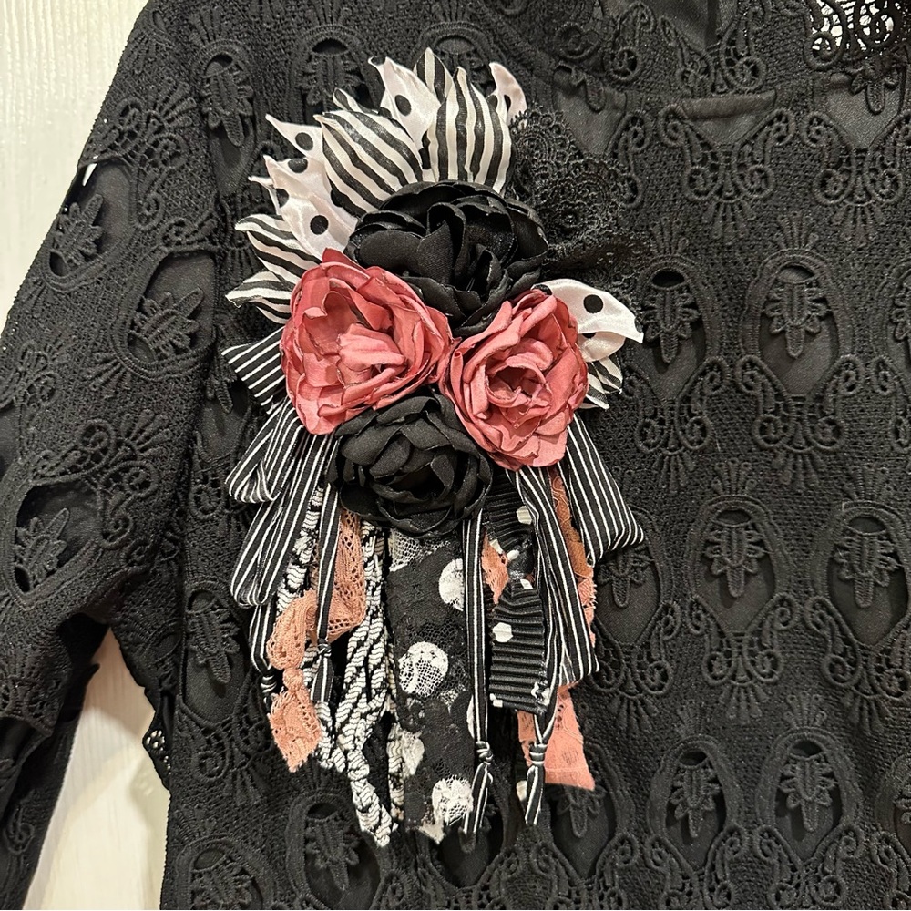The Classy Quill Flower Pin Brooch
